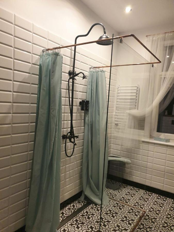 Apartament W Kamienicy Przy Plantach Kalisz Exterior foto