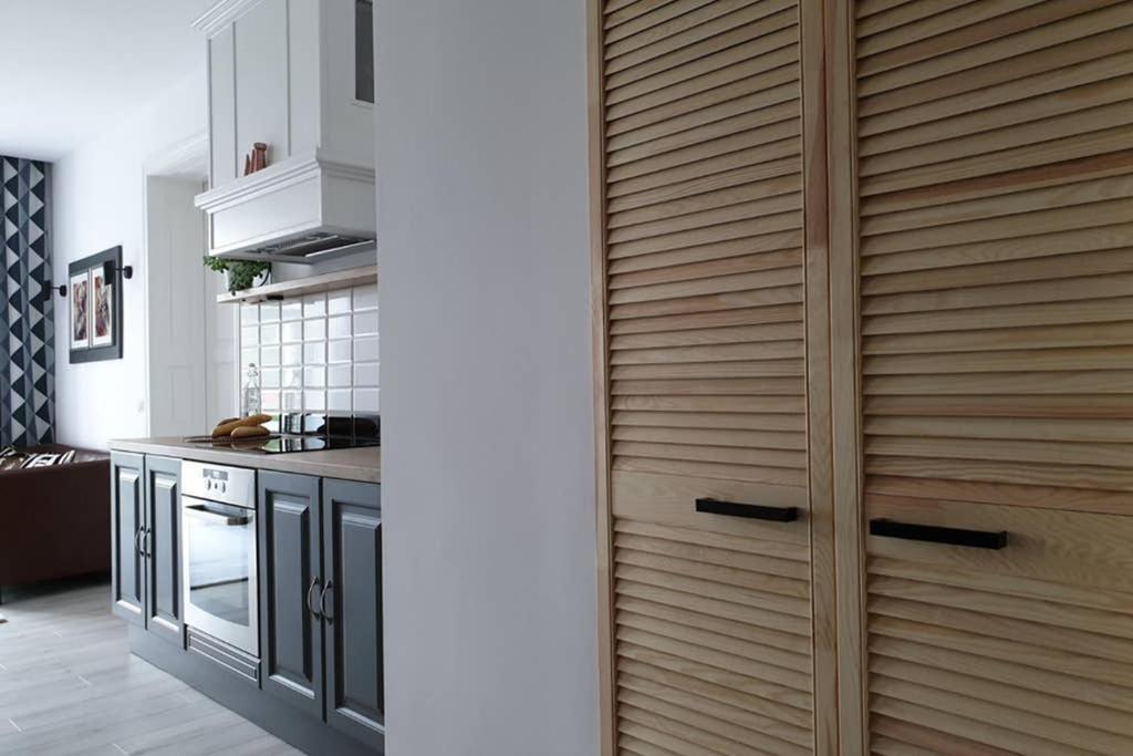 Apartament W Kamienicy Przy Plantach Kalisz Exterior foto